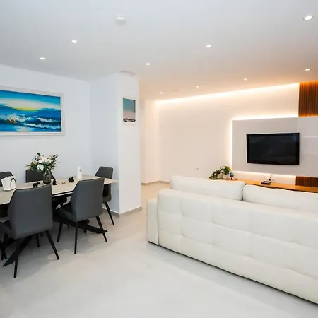 Aa Flat Apartment *
