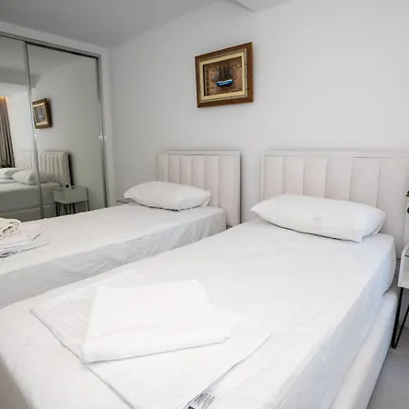 Aa Flat Apartment